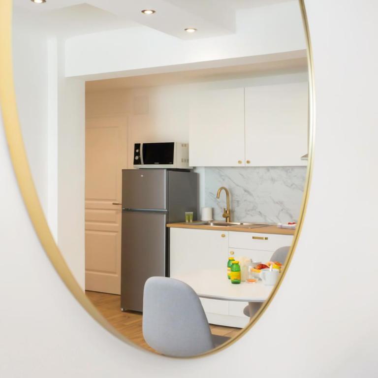 A4 Staywiz us-2P Au coeur de Juan les Pins 5min Mer - AC Balcon - Appartement - 13
