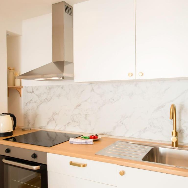 A4 Staywiz us-2P Au coeur de Juan les Pins 5min Mer - AC Balcon - Appartement - 19