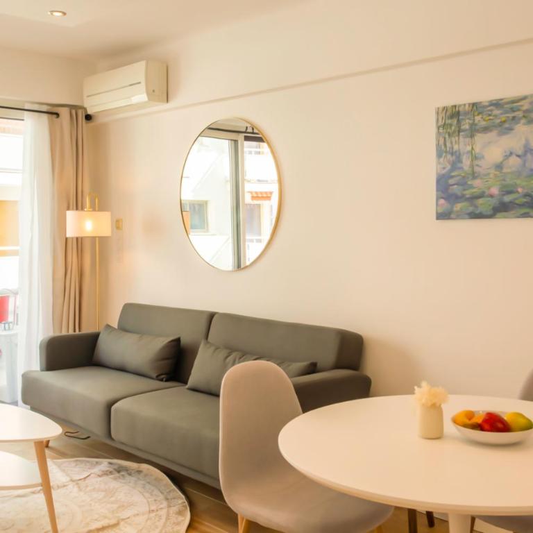 A4 Staywiz us-2P Au coeur de Juan les Pins 5min Mer - AC Balcon - Appartement - 26