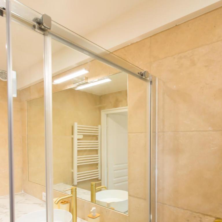 A4 Staywiz us-2P Au coeur de Juan les Pins 5min Mer - AC Balcon - Appartement - 36