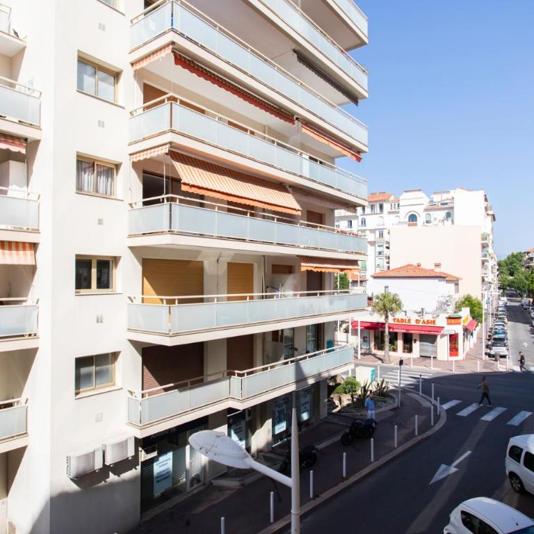 A4 Staywiz us-2P Au coeur de Juan les Pins 5min Mer - AC Balcon - Appartement - 29