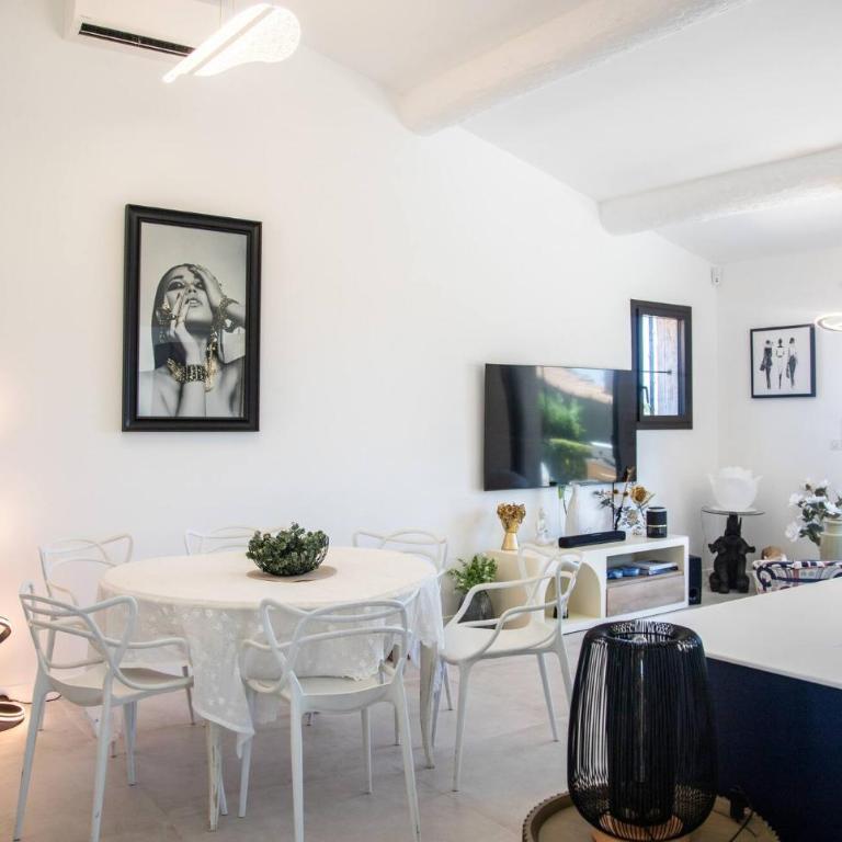 Sumptuous villa with sea view and its renovated outbuilding in the heart of - Villa - 5