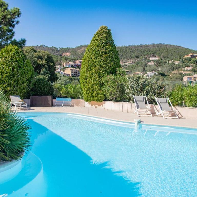 Sumptuous villa with sea view and its renovated outbuilding in the heart of - Villa - 41