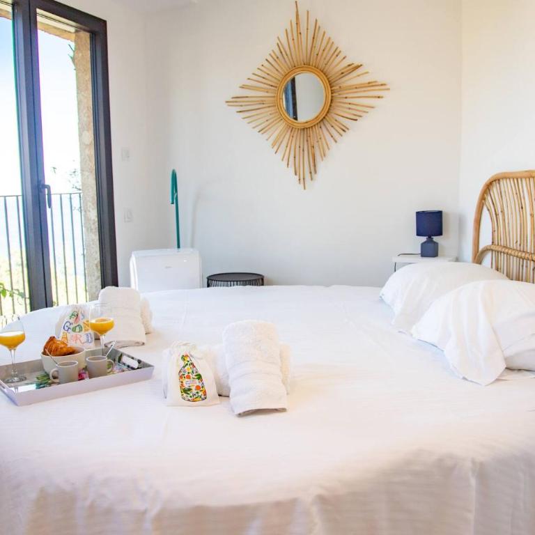 Sumptuous villa with sea view and its renovated outbuilding in the heart of - Villa - 47