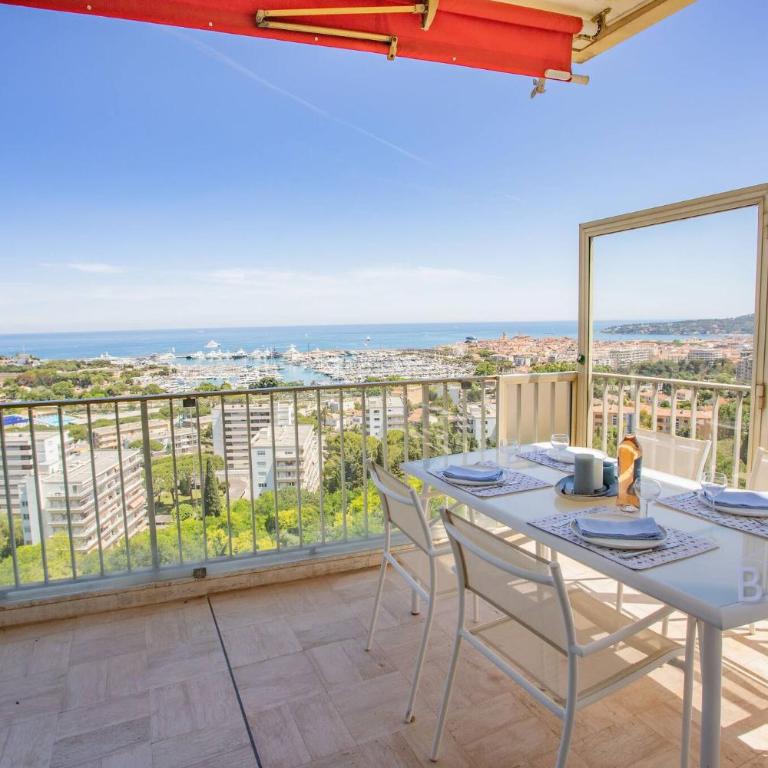 Smart flat in Antibes sea view AC parking and pool - Apartment - 2