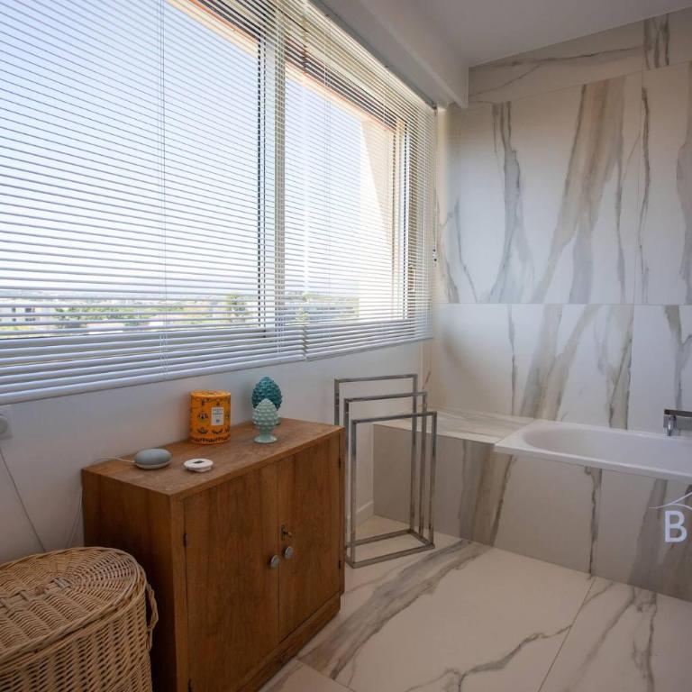 Smart flat in Antibes sea view AC parking and pool - Apartment - 16