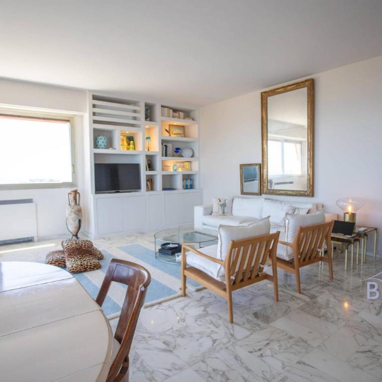 Smart flat in Antibes sea view AC parking and pool - Apartment - 35