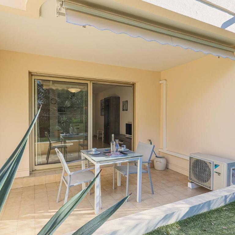 Central Terrace Garage & AC - Studio - 15