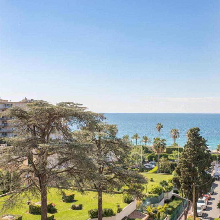 Cozy renovated apartment with sea view - Apartment - 6
