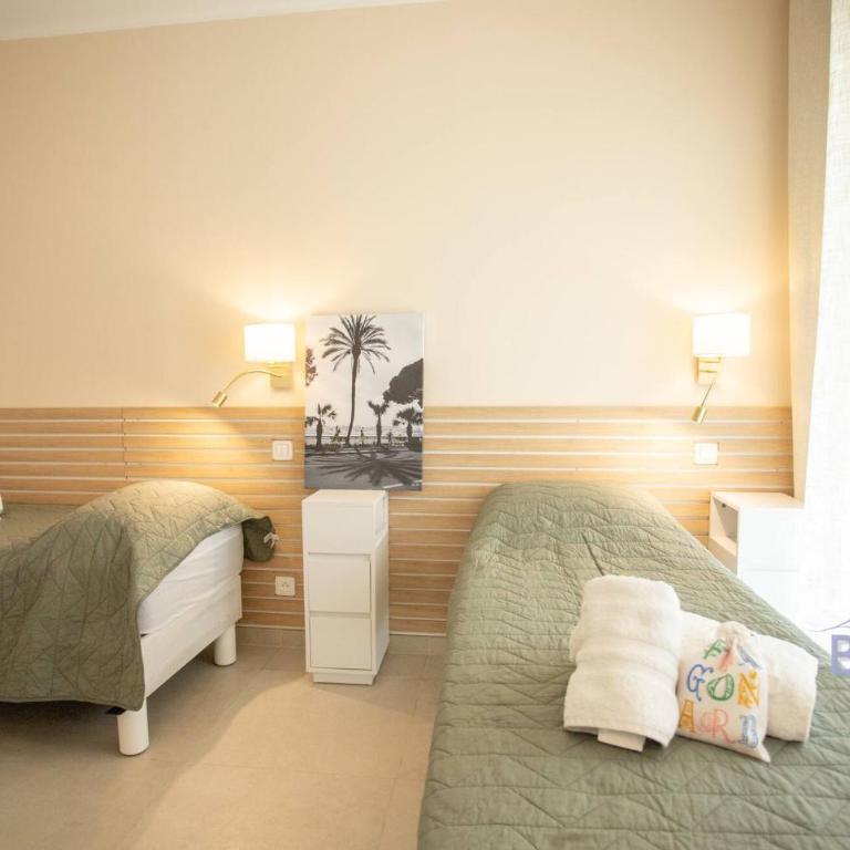 Cozy renovated apartment with sea view - Apartment - 15