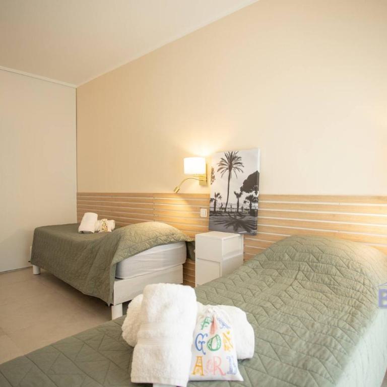 Cozy renovated apartment with sea view - Apartment - 16