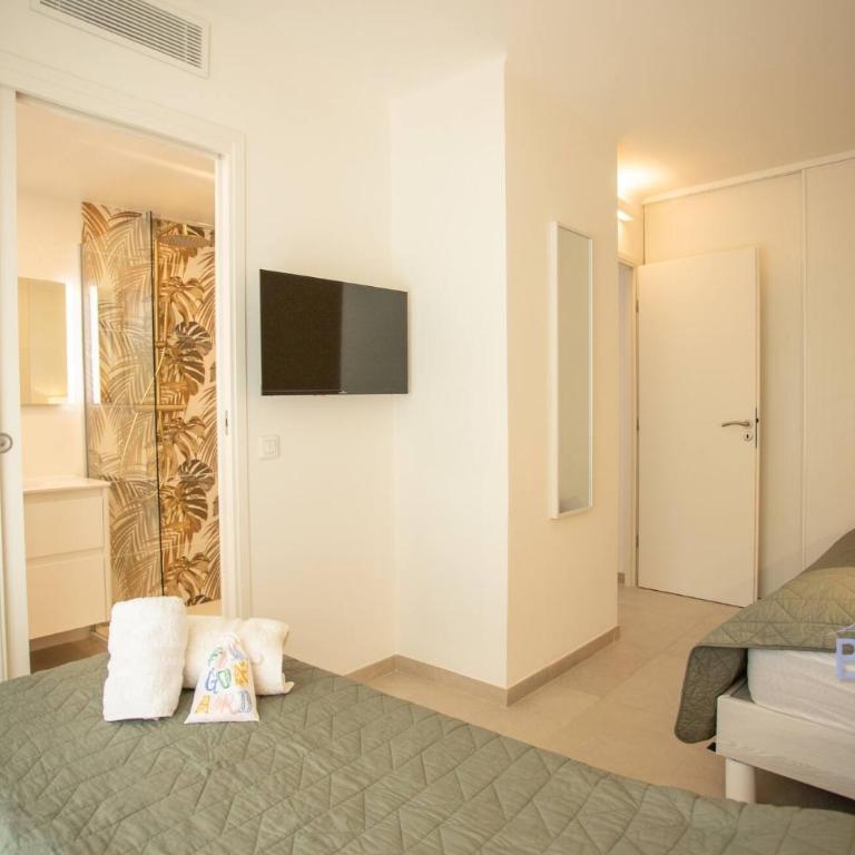 Cozy renovated apartment with sea view - Apartment - 17