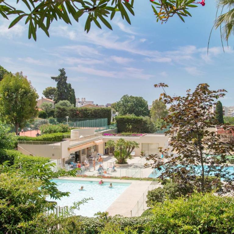 Nice flat with hot pool - Studio - 24