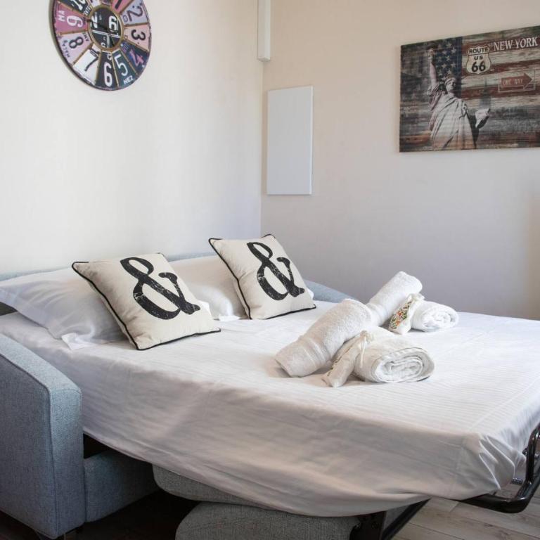 Charmant T2 lumineux au cœur du Vieil Antibes Place Nationale - Appartement - 18