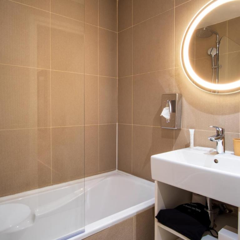 Hotel Frochot Montmartre - Chambre Double Deluxe - 5
