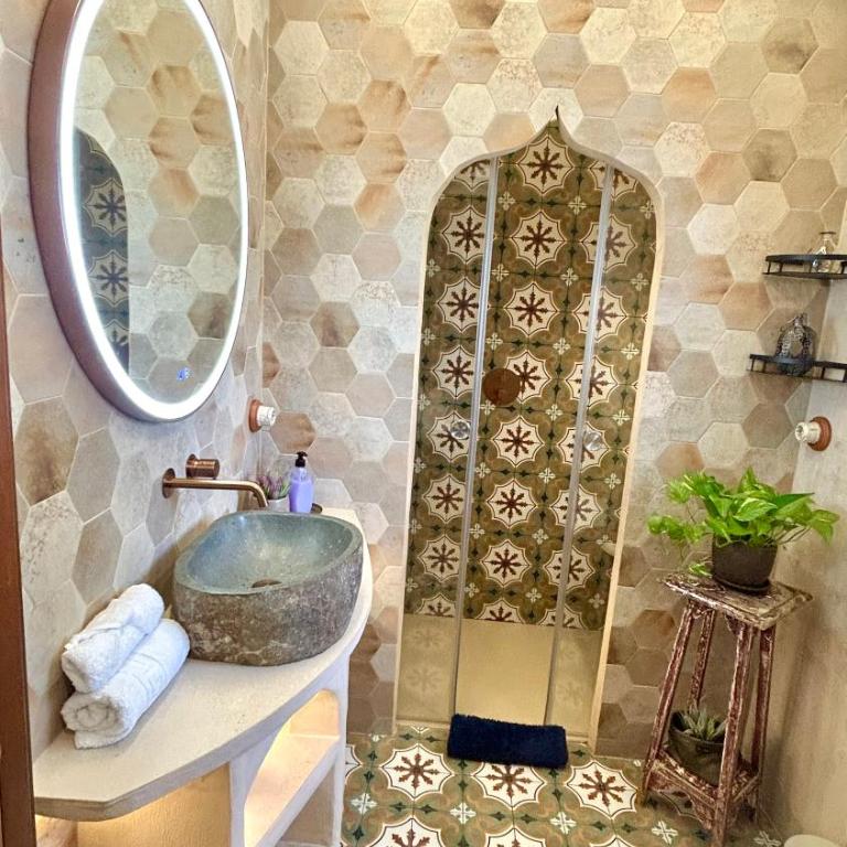 GATU Villa Lurberri, piscina privada, Parking, jardines -Mayores de 25 años y familias " - Casa con 4 camere da letto - 7
