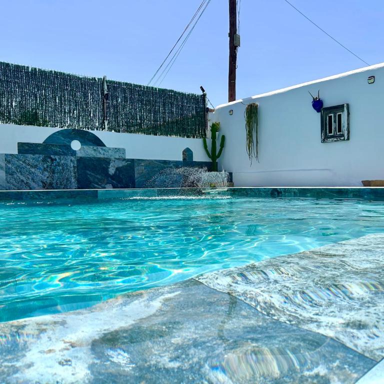 GATU Villa Lurberri, piscina privada, Parking, jardines -Mayores de 25 años y familias " - Casa con 4 camere da letto - 38