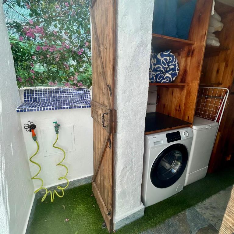 GATU Villa Lurberri, piscina privada, Parking, jardines -Mayores de 25 años y familias " - Casa con 4 camere da letto - 46