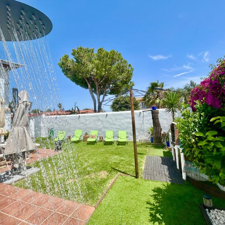 GATU Villa Lurberri, piscina privada, Parking, jardines -Mayores de 25 años y familias " - Casa con 4 camere da letto - 66