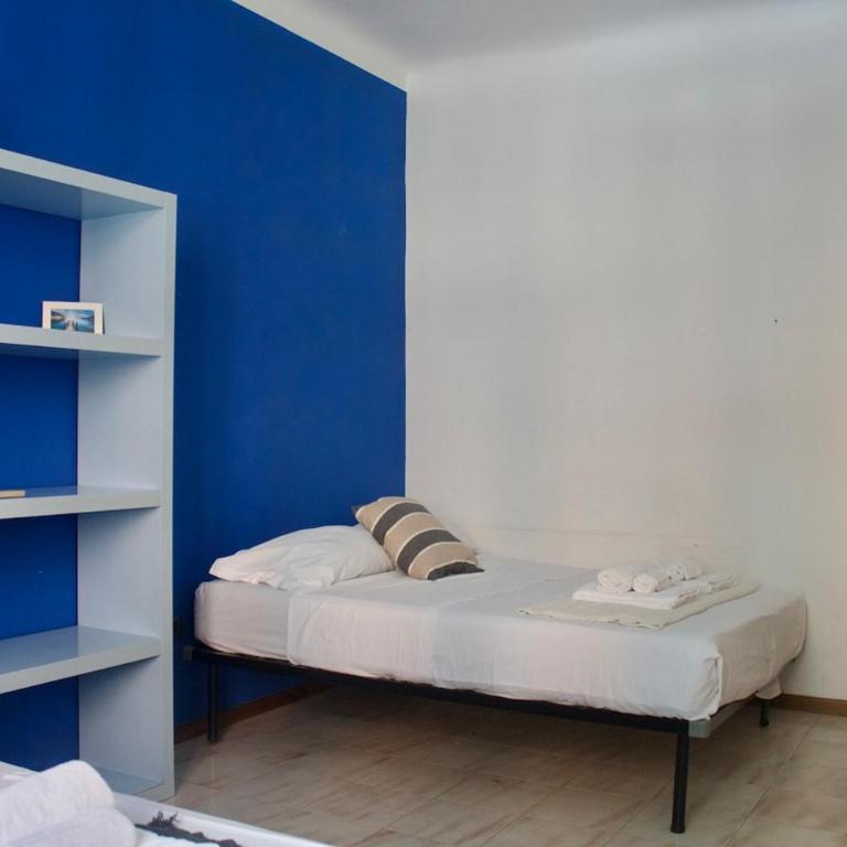 Ample 2-BR Home Steps to Navigli - Appartamento con 1 Camera da Letto - 4