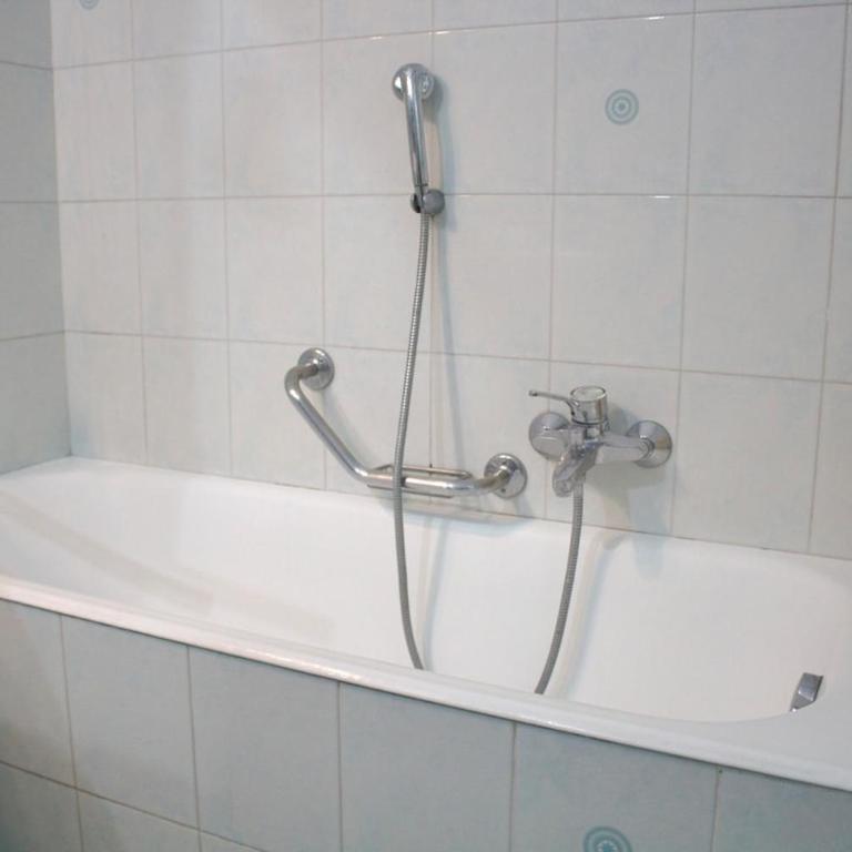 Ample 2-BR Home Steps to Navigli - Appartamento con 1 Camera da Letto - 14