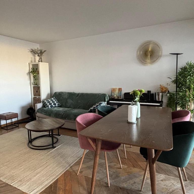 Appartement lumineux avec terrasse - Appartement - 1