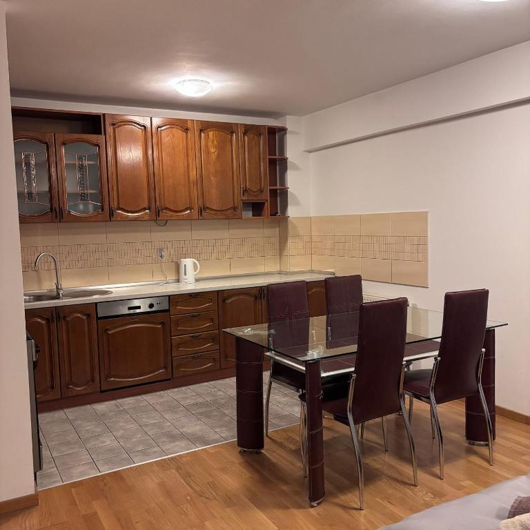 Lux Apartments Ilidza - Deluks Apartman sa 2 Spavaće Sobe i Balkonom - 6