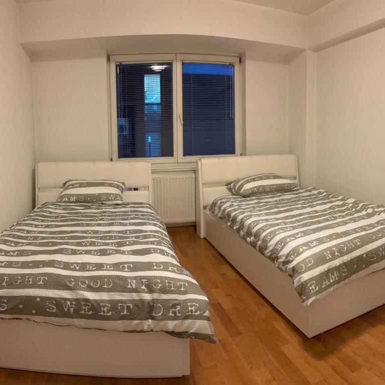Lux Apartments Ilidza - Deluks Apartman sa 2 Spavaće Sobe i Balkonom - 9