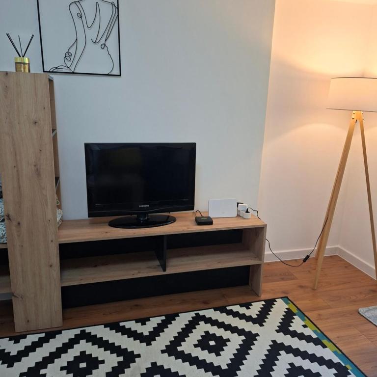 Family - Apartman sa 2 Spavaće Sobe i Terasom - 2