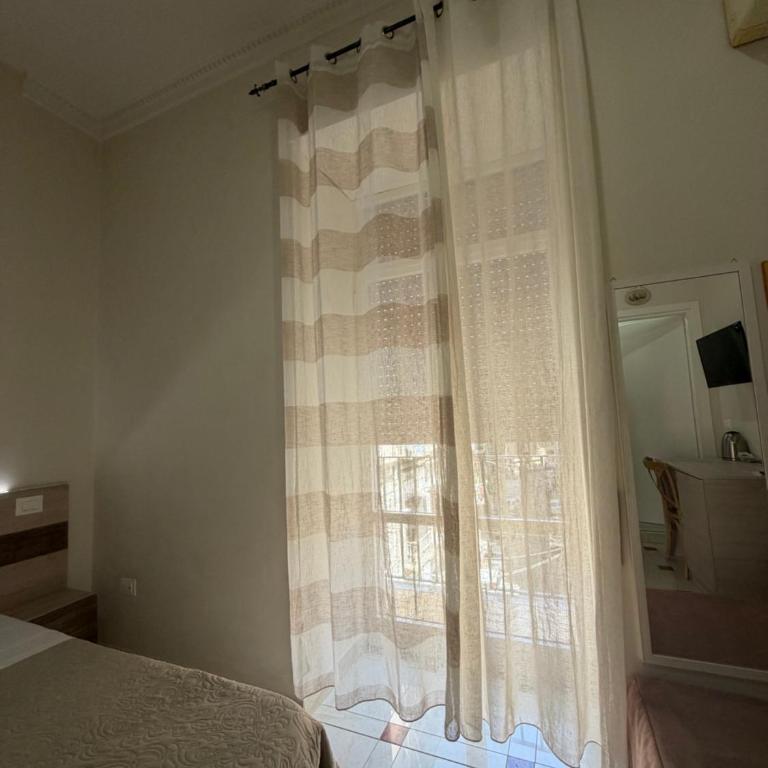 Donna Vicenza Bed & Breakfast - Camera Matrimoniale con Balcone - 4