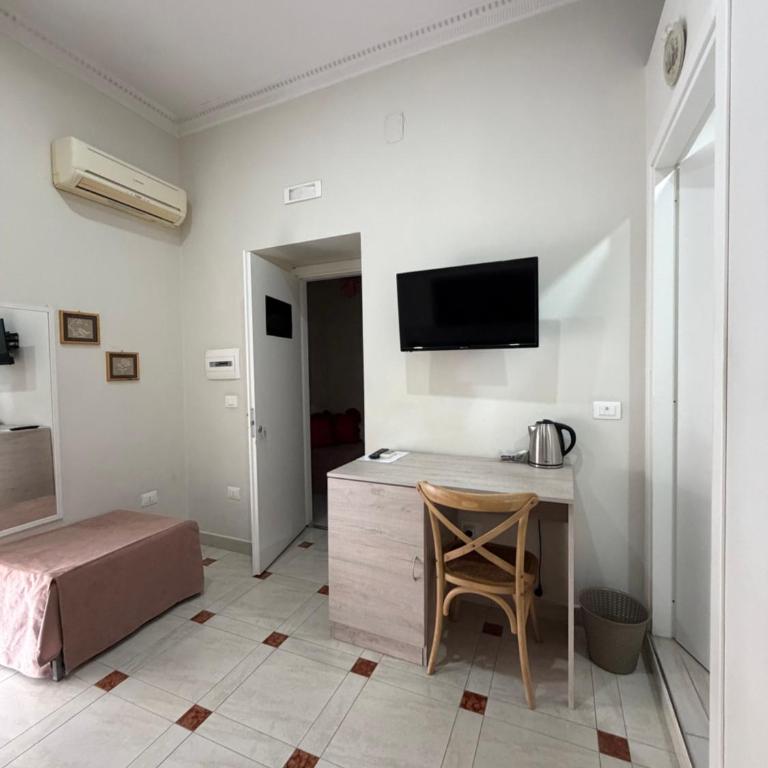 Donna Vicenza Bed & Breakfast - Camera Matrimoniale con Balcone - 5