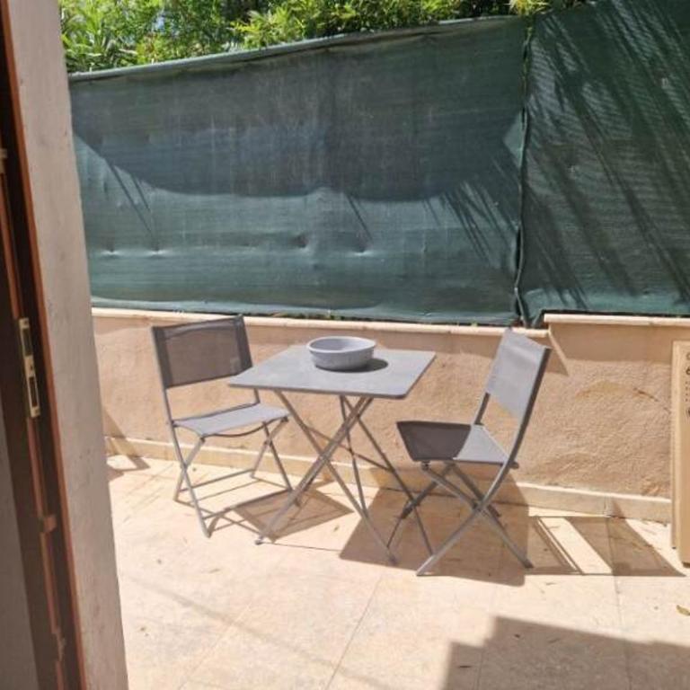 Appartement F1 dans maison individuelle - Appartamento con 2 Camere da Letto - 11