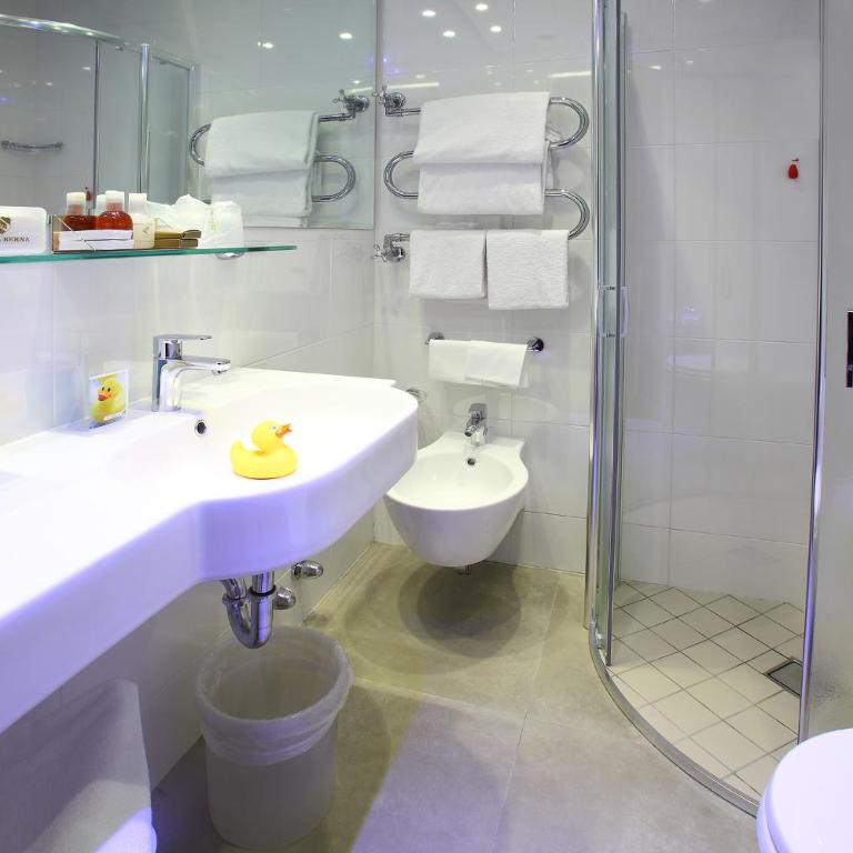 Hotel Berna - Camera Queen - 3