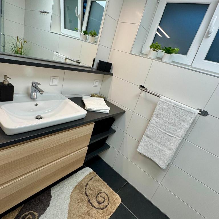 Seeblick-Apartment mit Garten in Velden am Wörthersee - Apartment mit 1 Schlafzimmer - 11