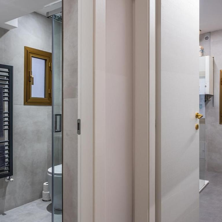 Borgo dei Greci 6 - Appartamento con 2 Camere da Letto - 32