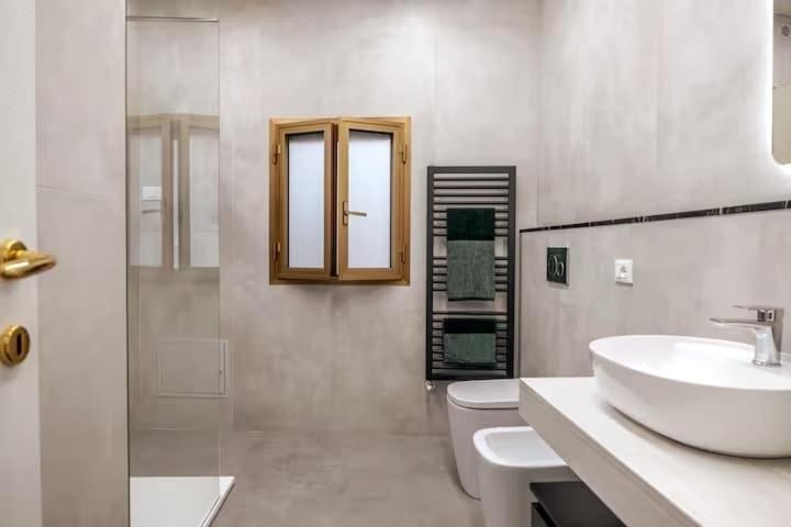 Borgo dei Greci 6 - Appartamento con 2 Camere da Letto - 30