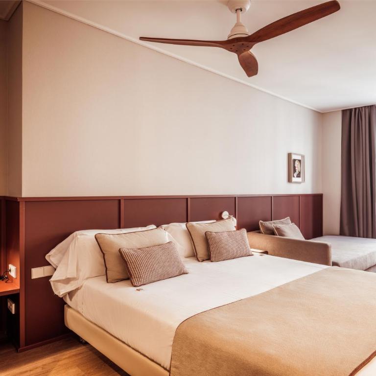Hotel Well and Come Málaga - Habitación Triple - 5