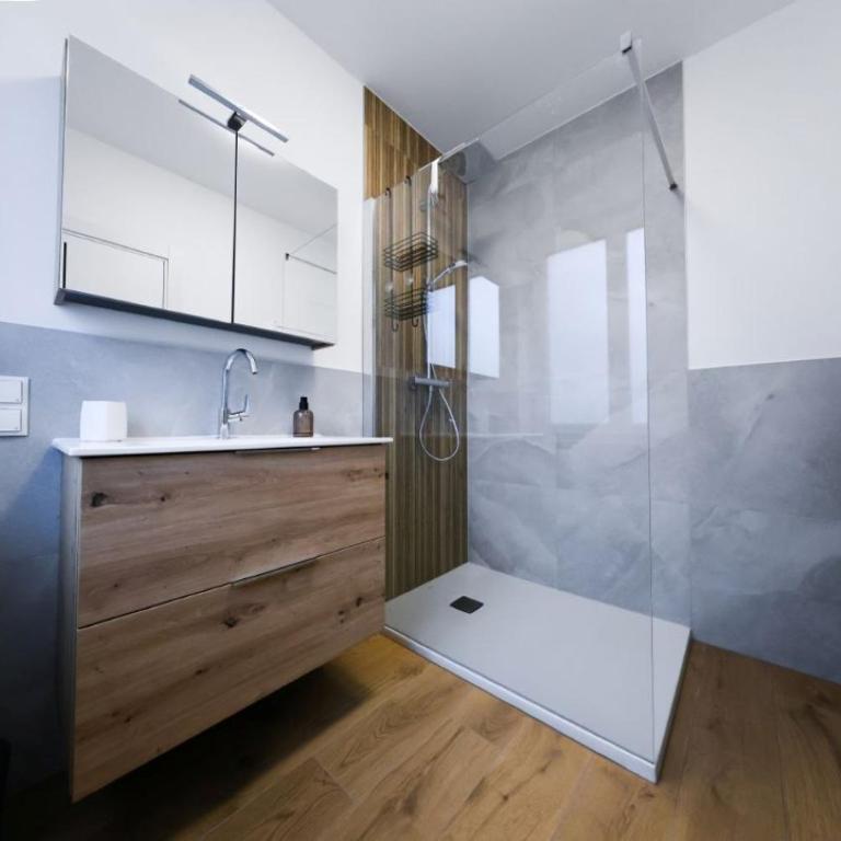 Boutique Apartment Graz Central Station - Two-Bedroom Apartment - 18