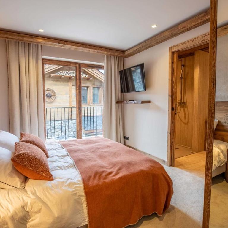 Chalet Yolo with Pool and Spa - Chalet - 23