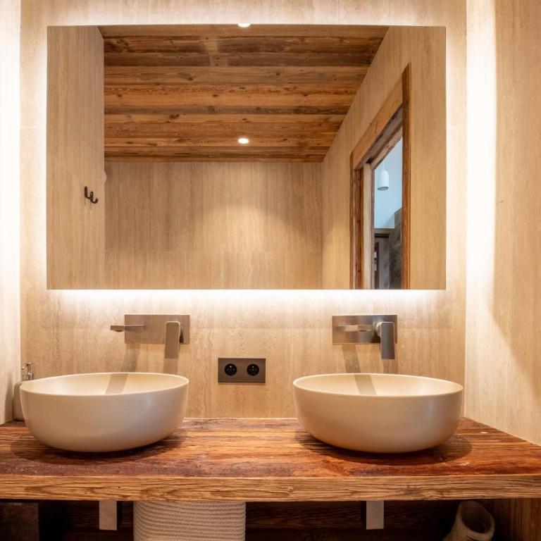 Chalet Yolo with Pool and Spa - Chalet - 19