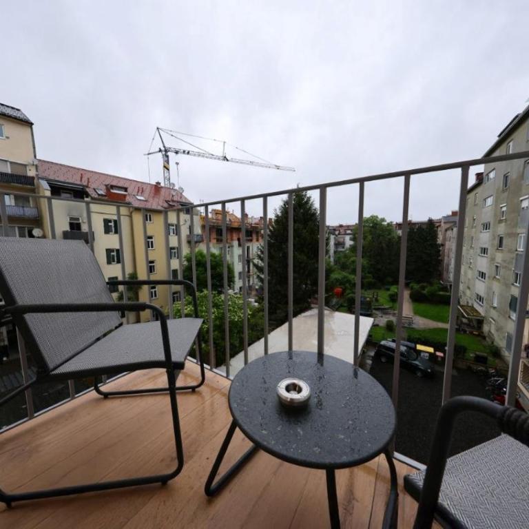 Boutique Apartment Graz Central Station - Two-Bedroom Apartment - 27
