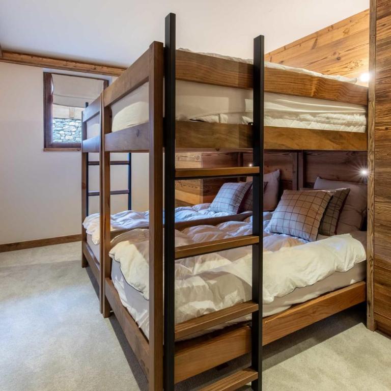 Chalet Yolo with Pool and Spa - Chalet - 46