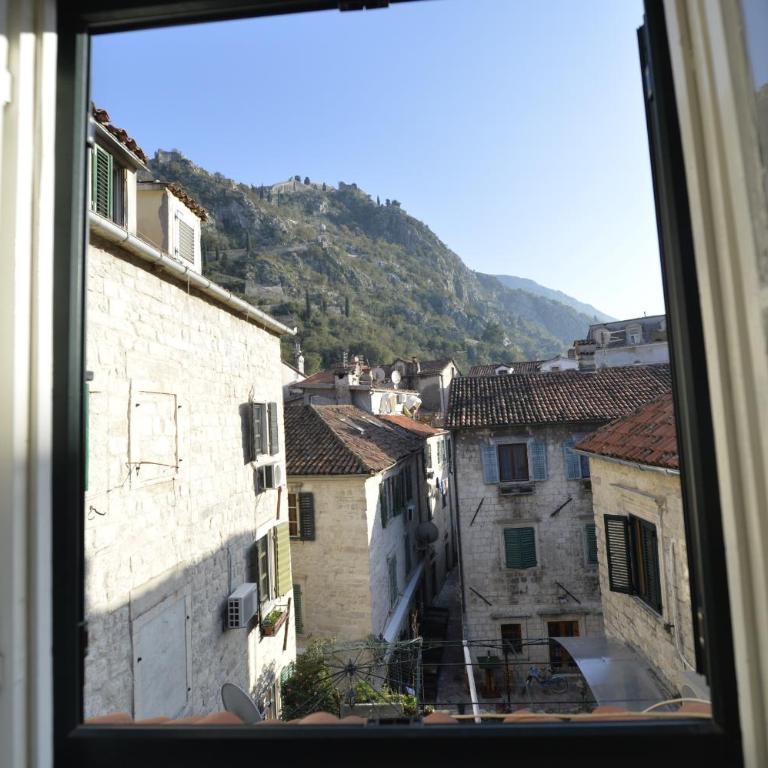 Palazzo Max and Alex Apartments - Suite with City View - 29