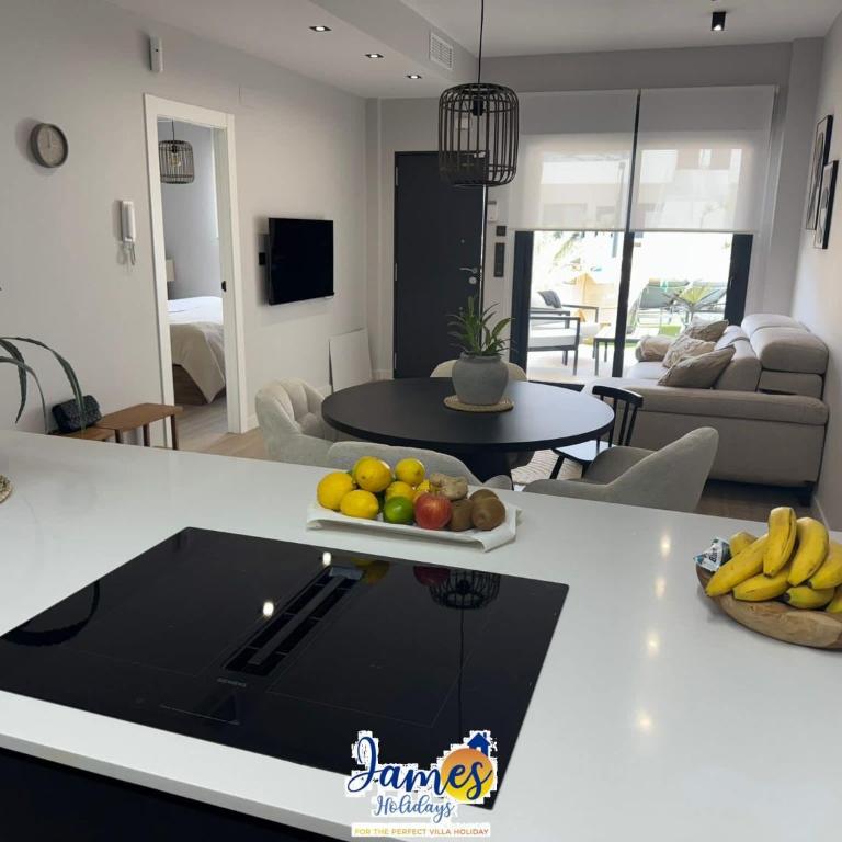 Luxury 3BR Garden Apt Pool Punta Prima PP35 - Apartamento - 11