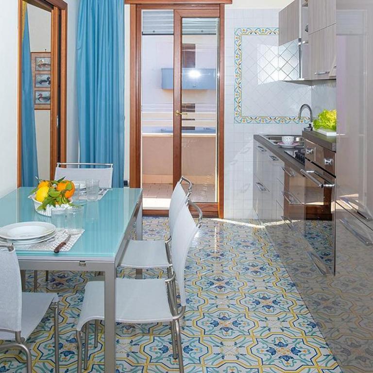 Sorrento Domus - Appartamento con 2 Camere da Letto - 1