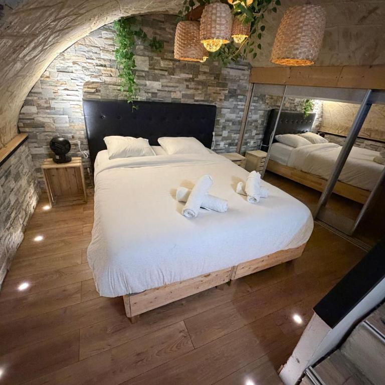 Le Secret de Sainte-Anne Écusson vaulted suite - Apartamento de 1 dormitorio - 1