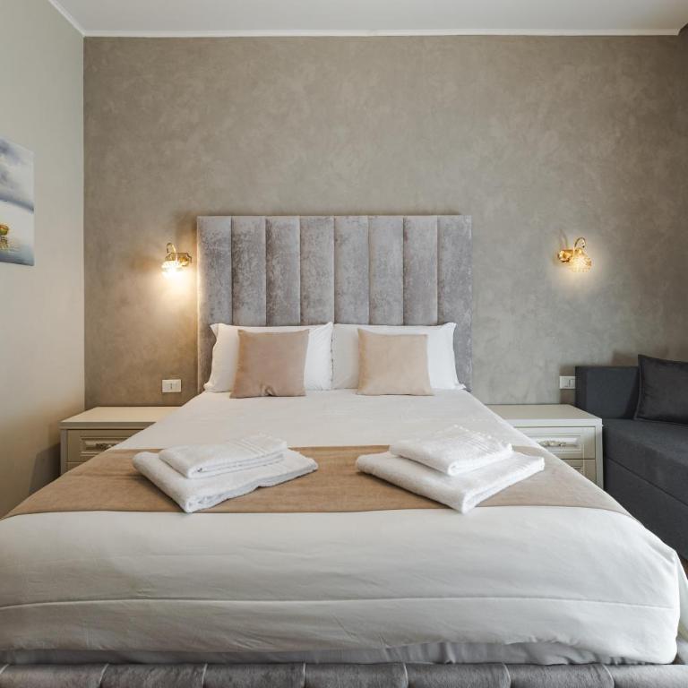 Trieste Centro Rooms-camere eleganti in pieno centro - Doppelzimmer mit eigenem Bad - 3