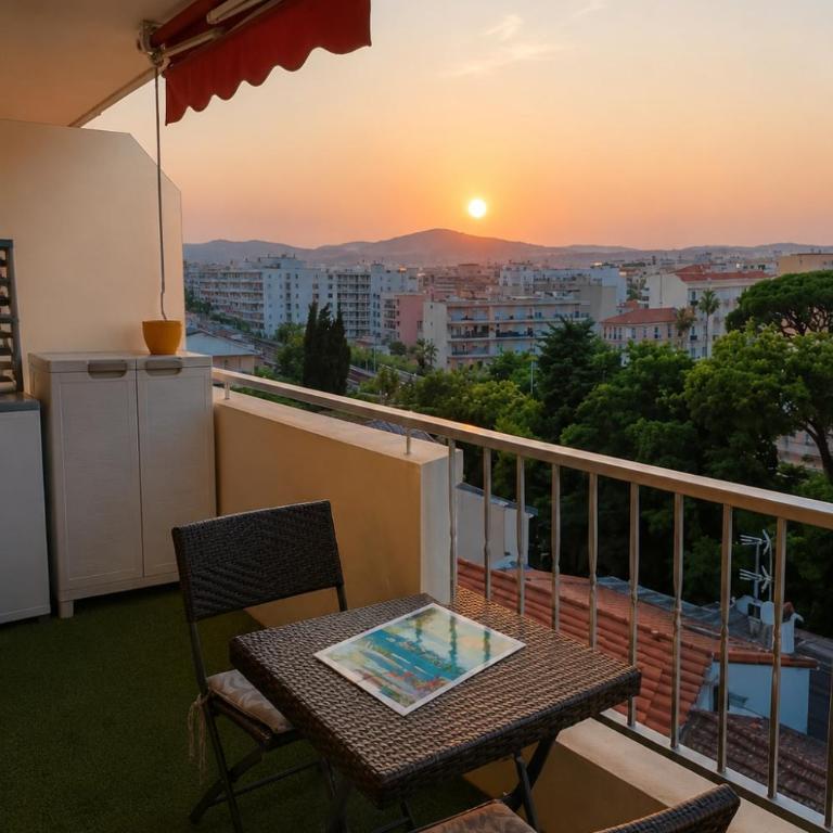 Comfortable studio less than 5 minutes from beaches, train station and shops - Apartamento de 1 dormitorio - 3