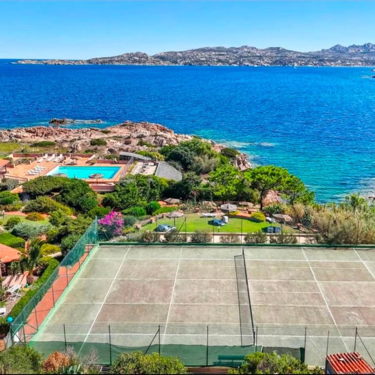 CASA MUGHETTO R5055 WiFi, seafront, private sea access, swimming pool - Two-Bedroom House - 12