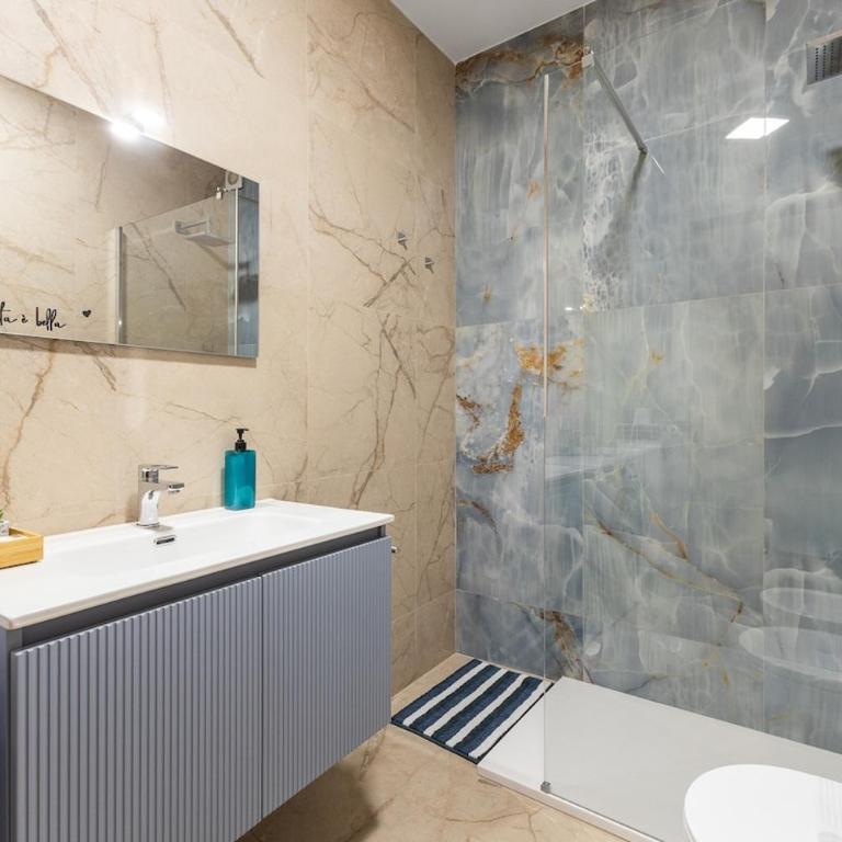 Marche Apt - Wifi - Metro M3 - Culla - Appartamento con 3 Camere da Letto - 2